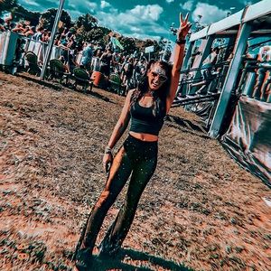 Meet your Posher, C.J.